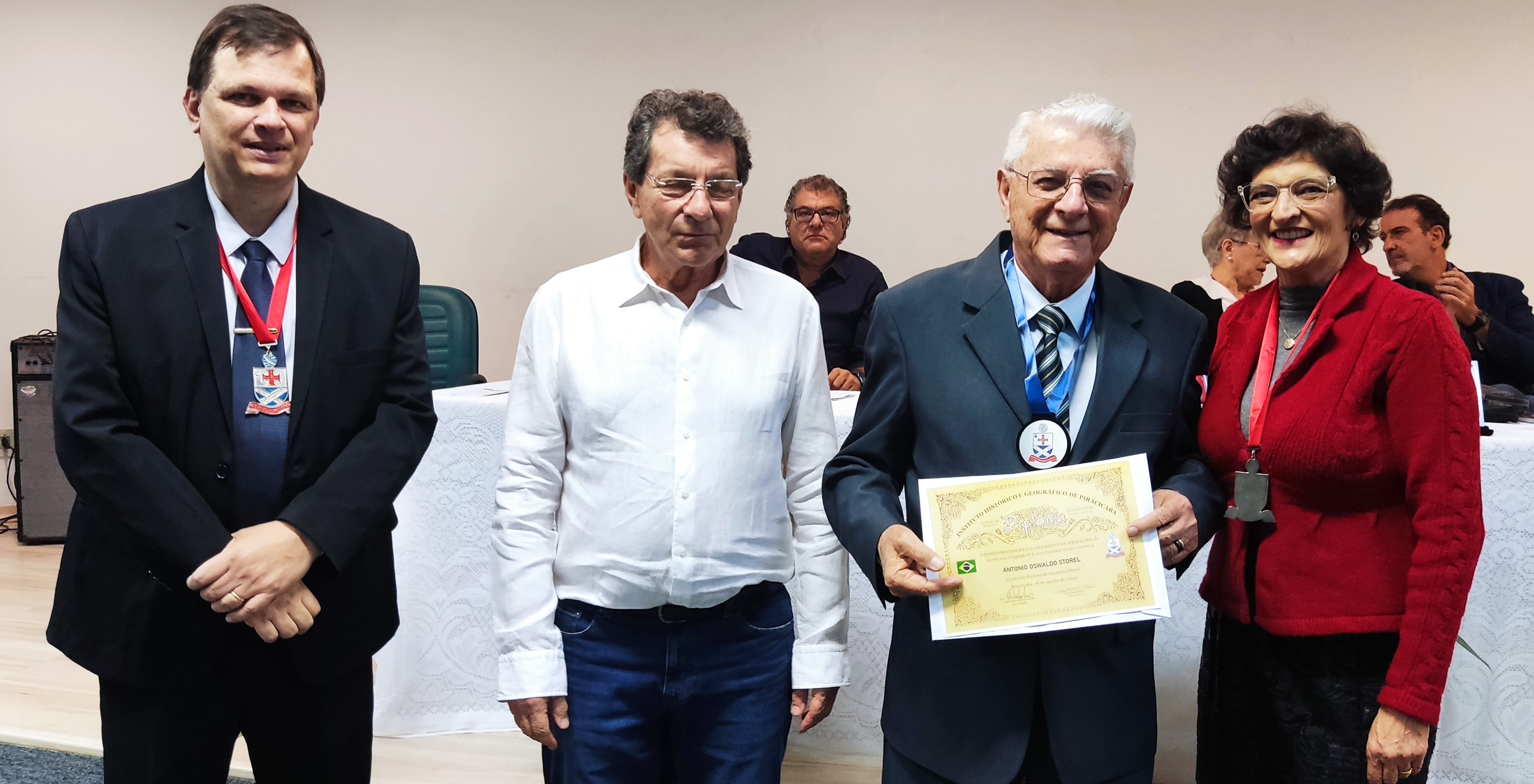 O ex-presidente da Regional dr. Antônio Oswaldo Storel foi recentemente empossado membro do Instituto Histórico e Geográfico de Piracicaba (IHGP).